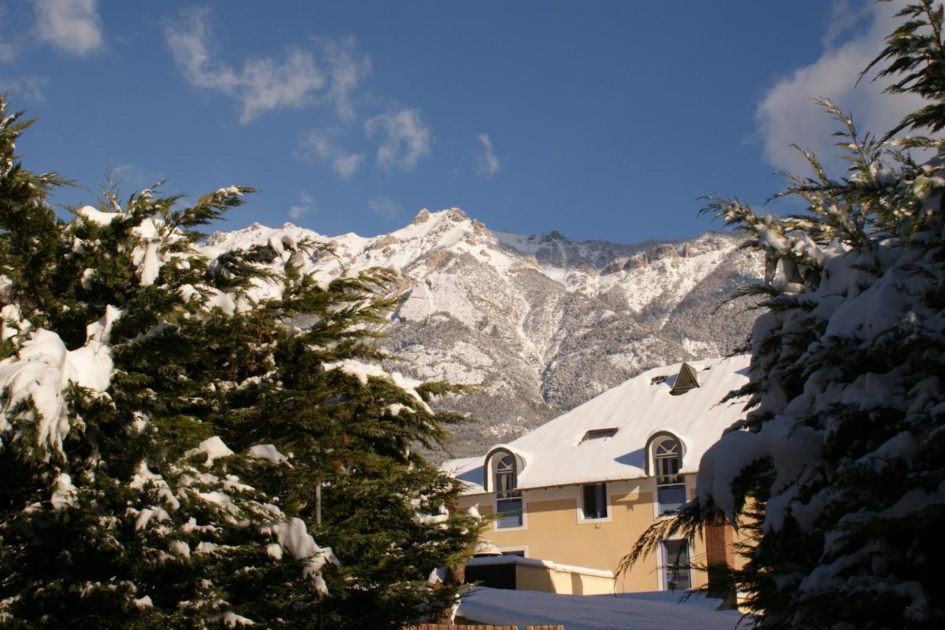 Hotel Lacour Eygliers Exterior photo